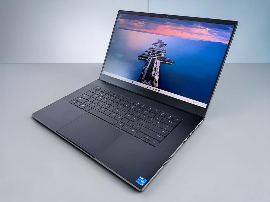Razer Blade 15.6" 2.5K QHD 240Hz Intel Core i7-12800H 16GB DDR5 1TB SSD RTX 3070Ti Геймърски лаптоп