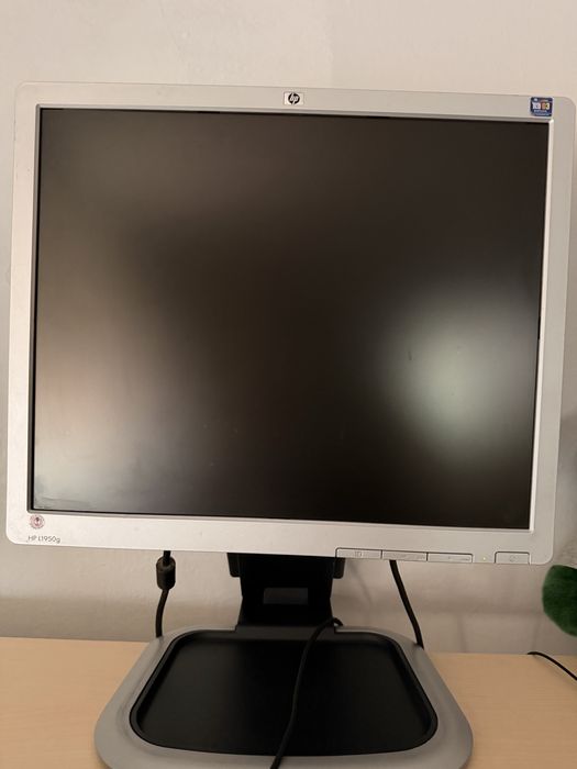 Calculator de birou + monitor
