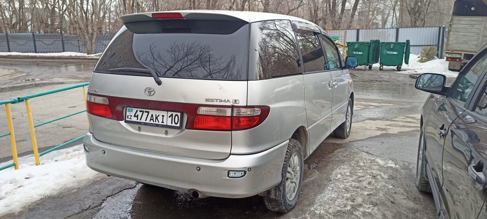 Toyota Estima 2001