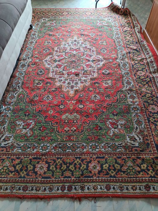 Ковер для дома  б/у