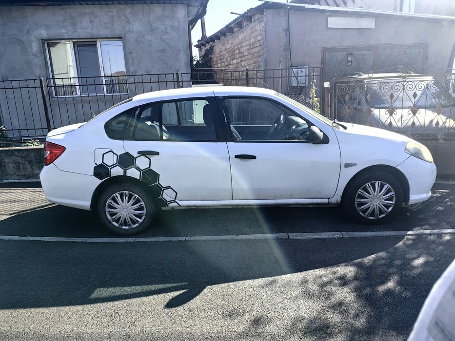 Renault Symbol 2011