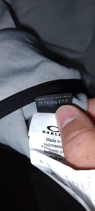 Bluza fleece   Oakley  de Barbati Marimea M
Oakley