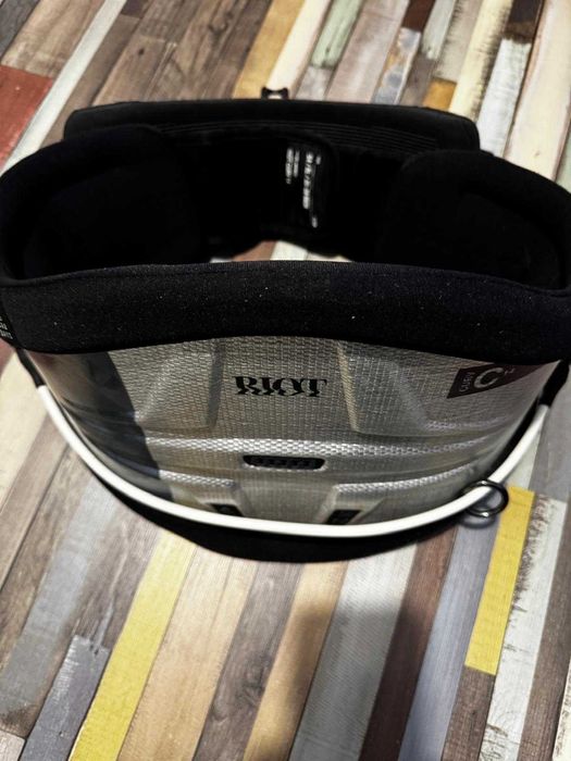 Harness kitesurfing ION Riot Curve