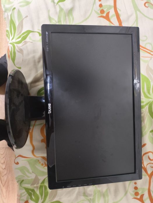 Монитор BenQ 19" + кабель HDMI-VGA в подарок