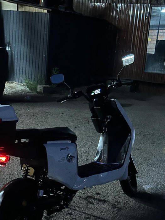 Срочно продам электро скутер бу