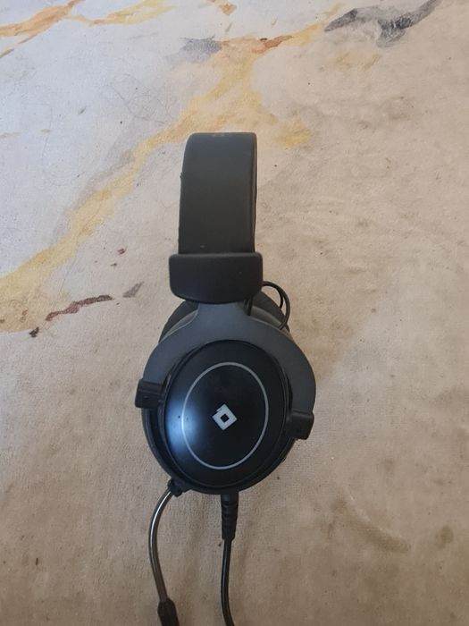 Red square Stoneking V2