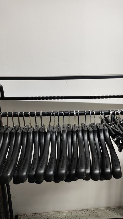 Продам мужские вешалки!