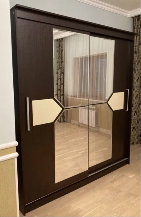 Срочно продам шкаф купе