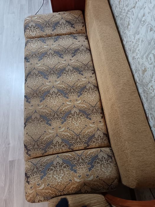 Диван отдам бесплатно