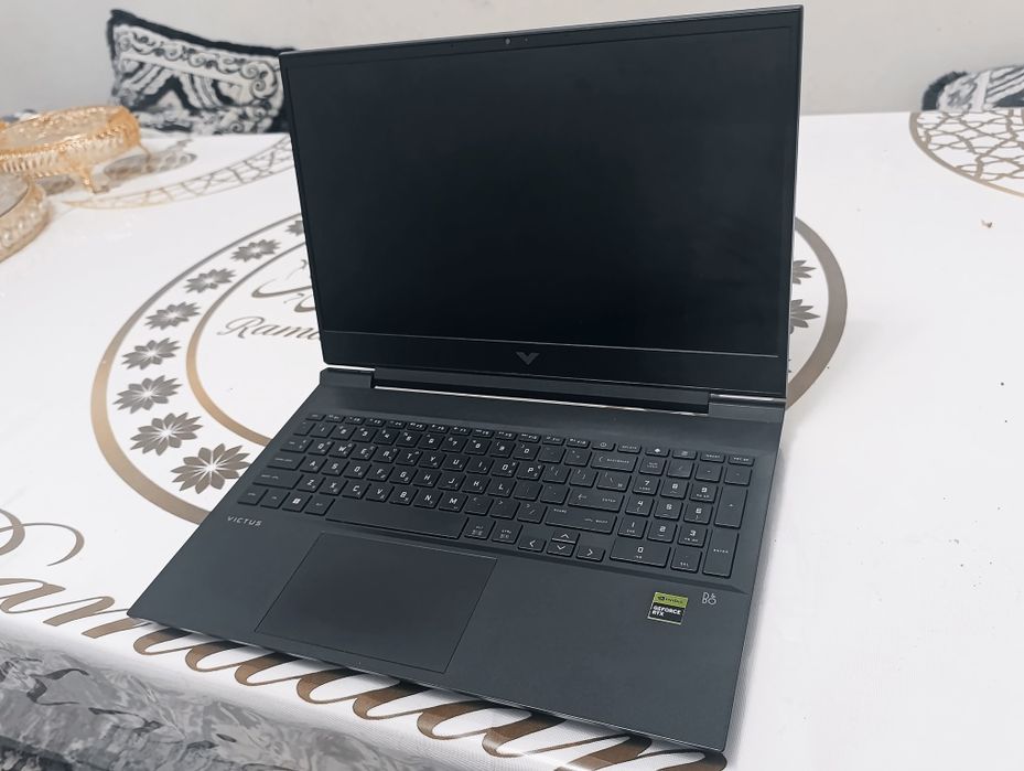 HP Victus 16 на запчасти