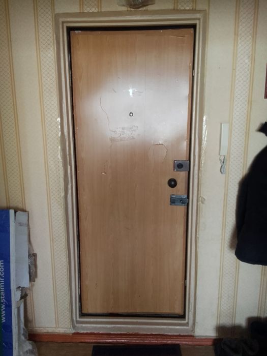 Продам входную дверь 200*80