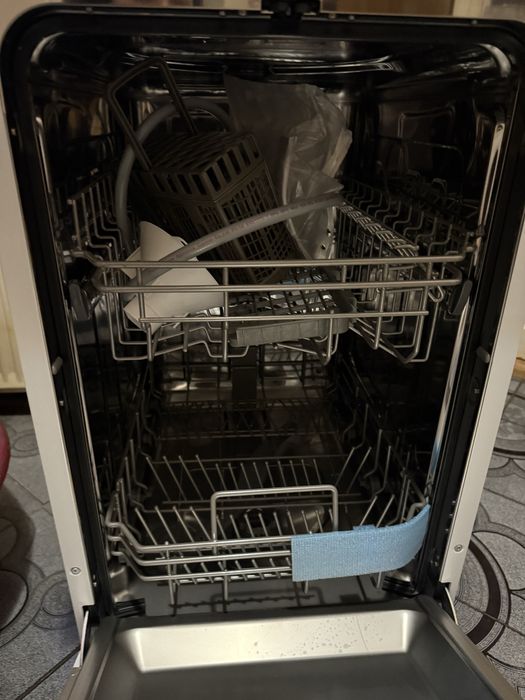 Vand masina spalat vase noua