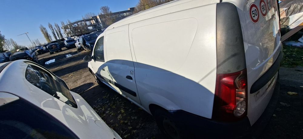 Dezmembrez Dacia Logan MCV 1.5D 2006