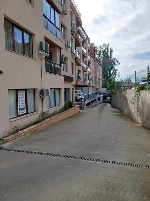 Продава се Гараж / Паркомясто в Варна, Цветен квартал - 19 кв.м за 1737 €/кв.м - Снимка #3