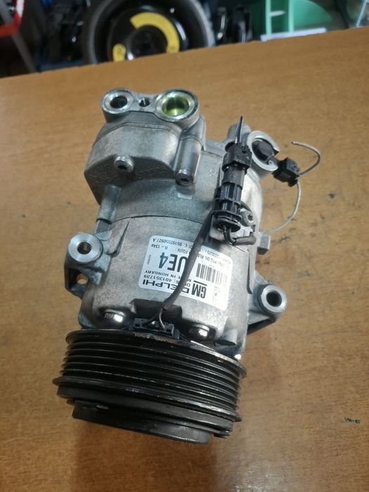 Compresor aer condiționat Opel Astra J Zafira B Meriva B 1.7 1 3 Cdti