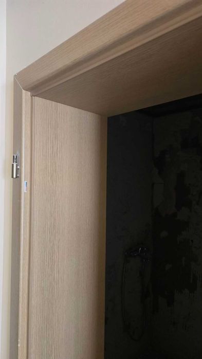 Интериорна врата SoloDoor и каса