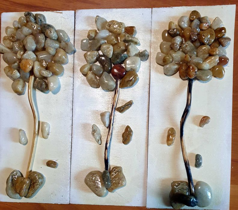 Vand: tablouri lucrate manual, cu pietre, scoici