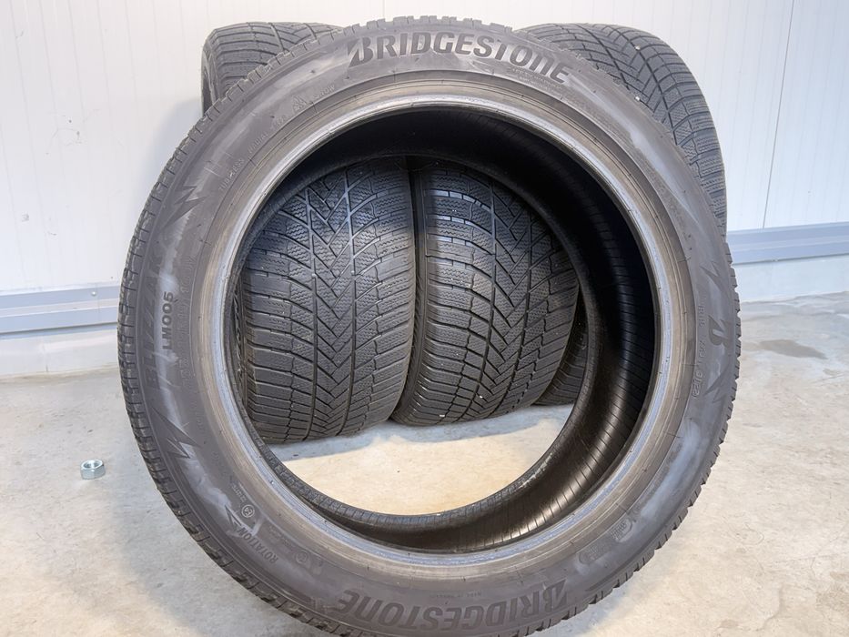 255/45/19 зимни гуми BRIDGESTONE BLIZZAK LM005