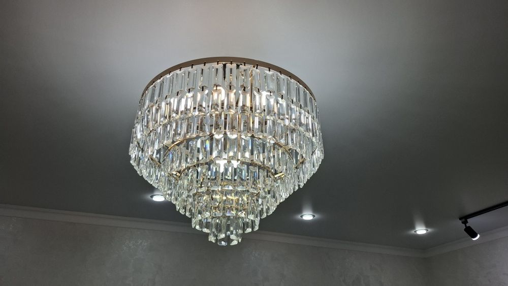 Люстра в отличном состоянии