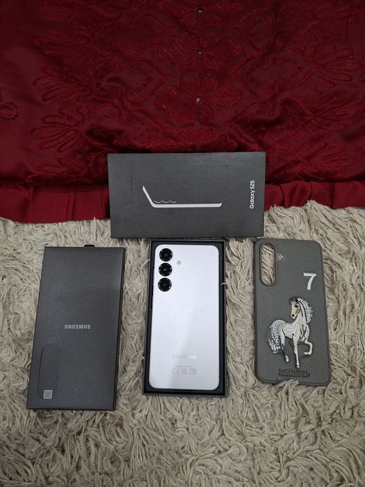 Новый! Флагман Samsung Galaxy S25 12/128gb Selver