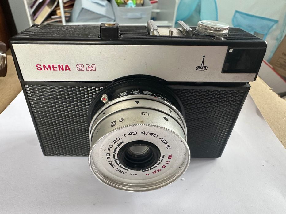 Продавам ретро фотоапарат-Смена 8М ЛОМО лентов фотоапарат СССР.