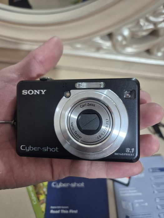 Sony Cyber-shot DSC-W100