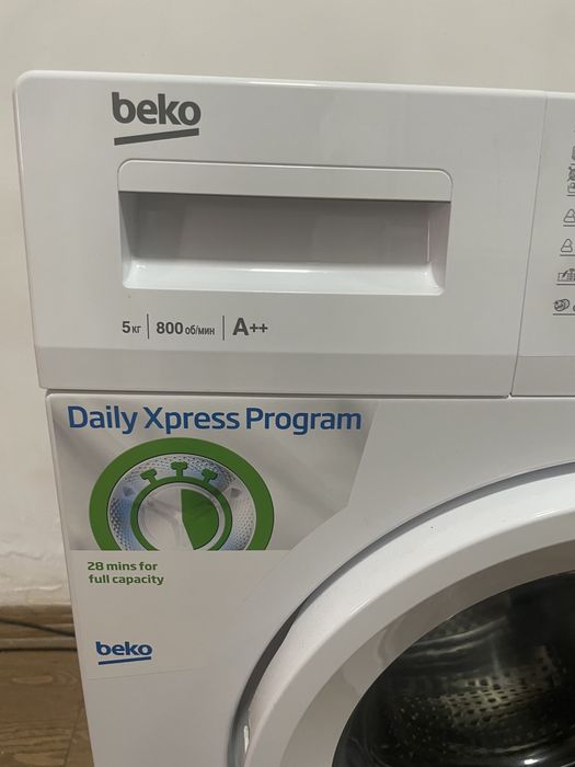Продам стиральную машину 5 кг Беко /как новая