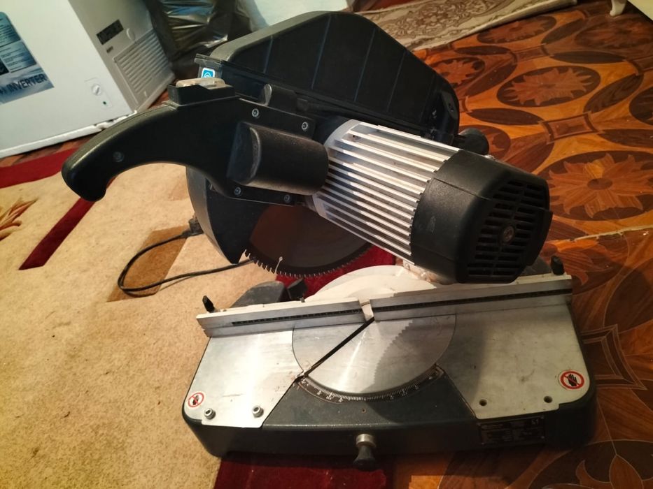 Пила торцовочная