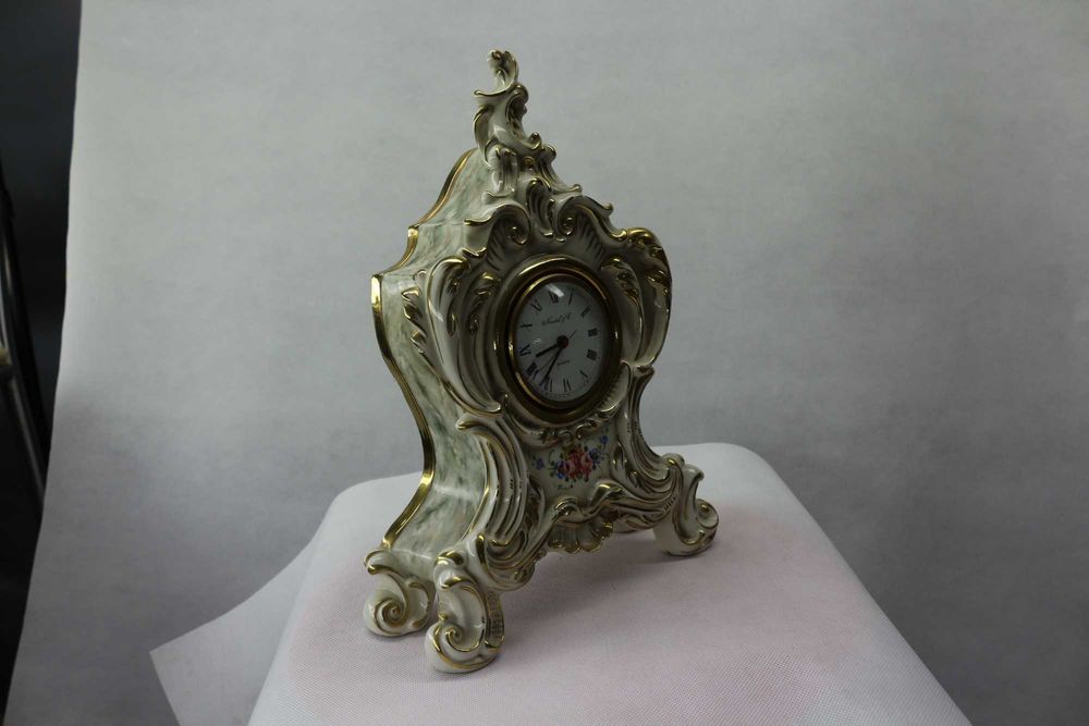 Часы в стиле Барокко из фарфора Capodimonte Италия