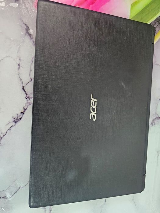 Продам современный ноутбук Acee Ryzen 3 сумка мышка