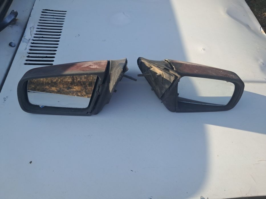Боковой зеркало продаётся