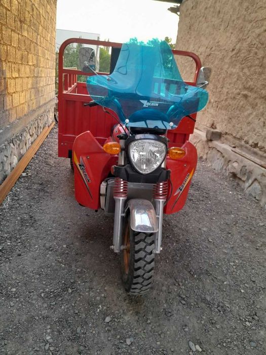 Мотоцик  срочно сотилади