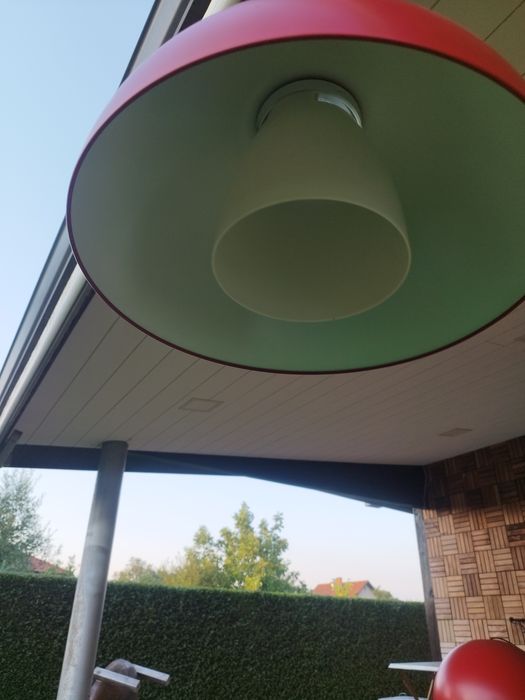 Продавам червени лампи полюлей