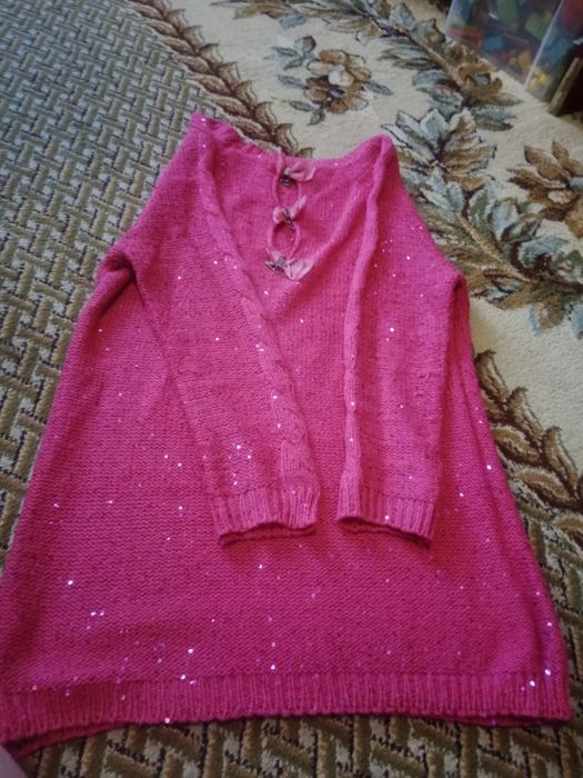 Отдам вещи на девушку