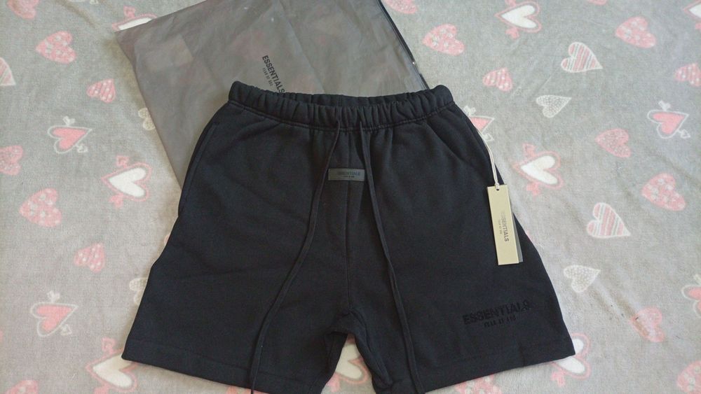 Pantaloni Scurți Essentials