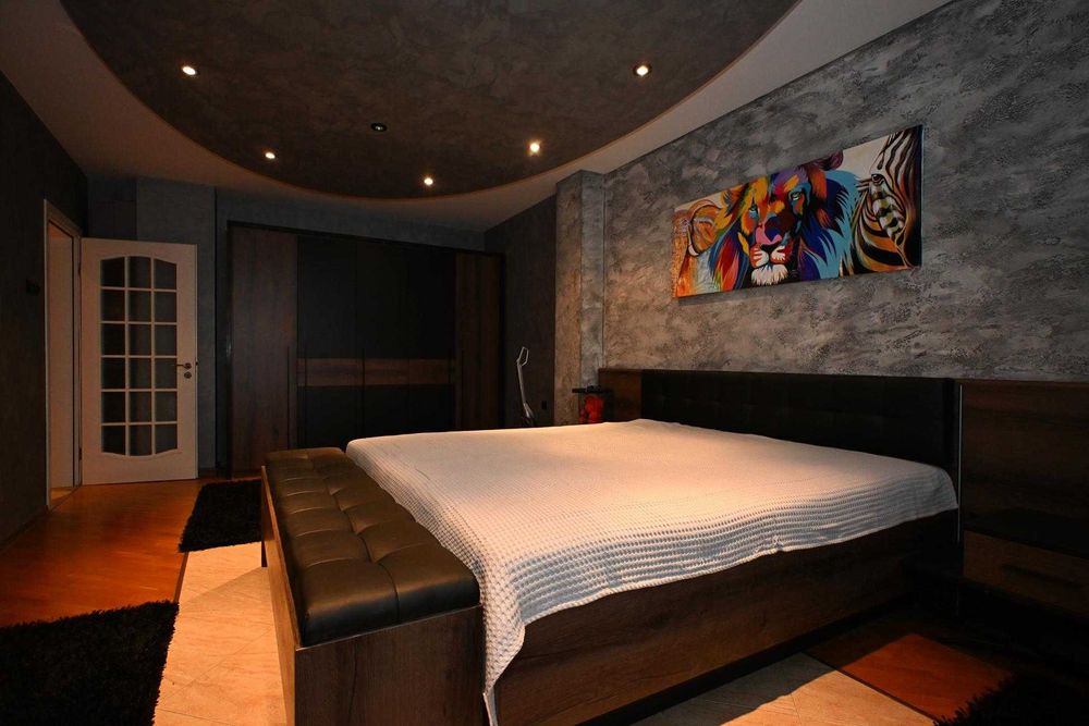 Четиристаен апартамент в гр. Перник център - с ремонт и обзавеждане