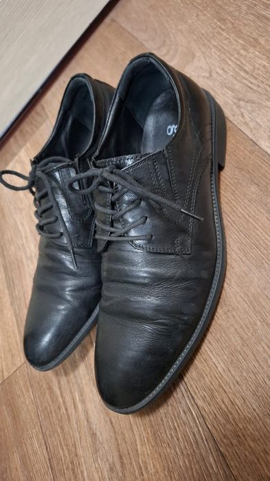 Мужские классические туфли черного цвета Garamond.