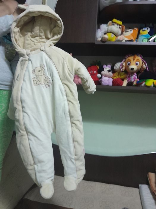 Combinezoane de bebelusi, în stare f. buna