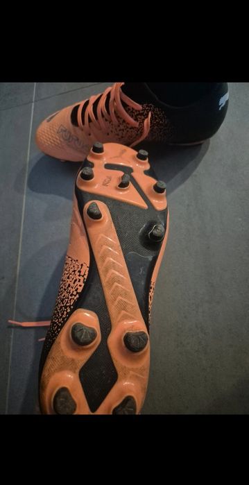 Ghete fotbal marimea 44