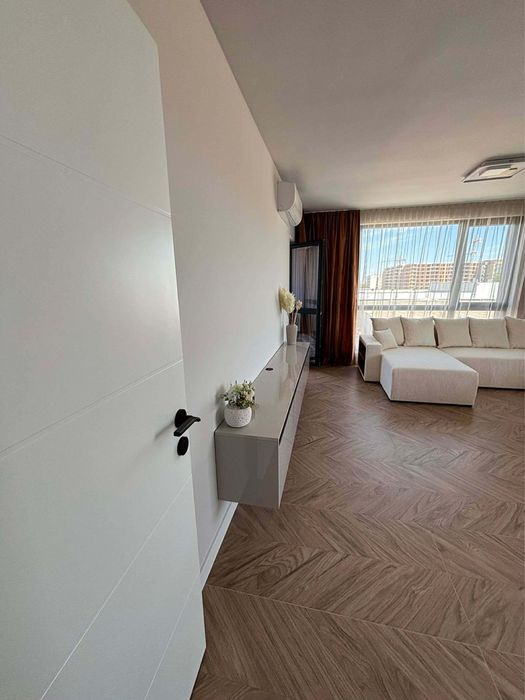Продава се Тристаен апартамент в Пловдив, Тракия - 100 кв.м за 969 €/кв.м - Снимка #2