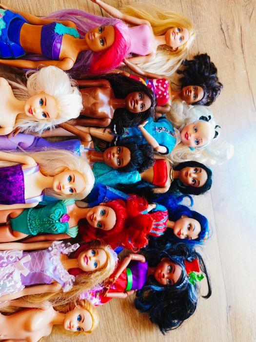 Lot păpuși stare buna