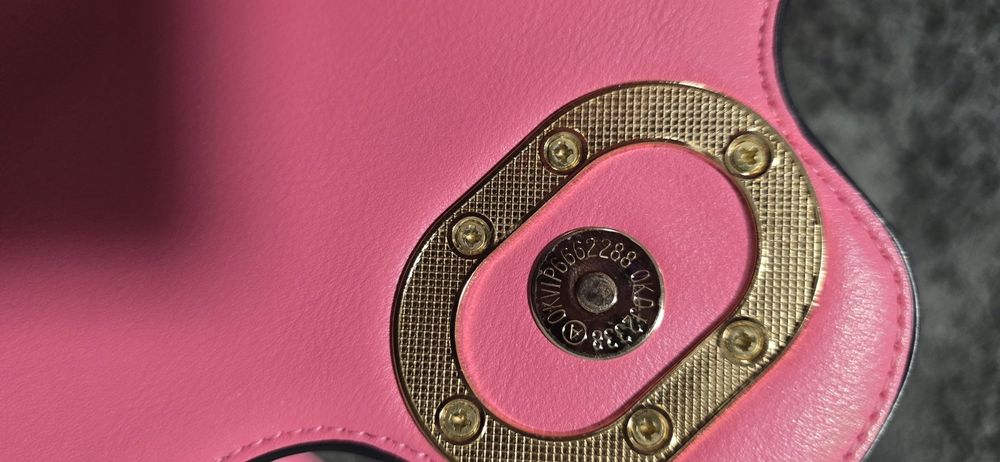 Нова.  Дамска оригинална  чанта  Gucci Petite GG / Interlocking G).