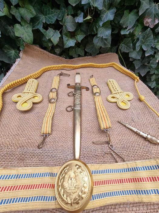 Stilet de ceremonie/parada + accesorii, perioada RSR