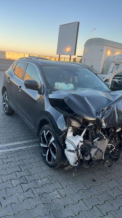 Dezmembram Nissan Qashqai 1.3 TCE din 2021 automat