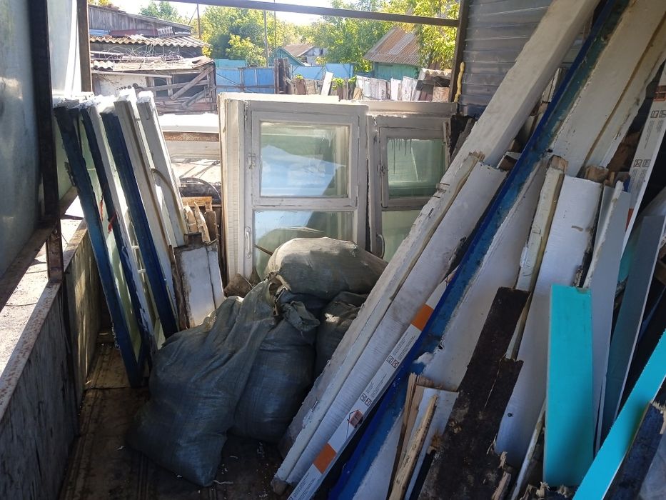 Продам диваны матрацы дрова