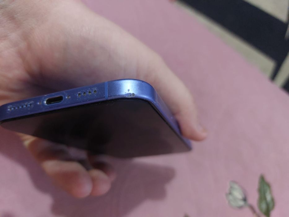 Продам айфон 16+