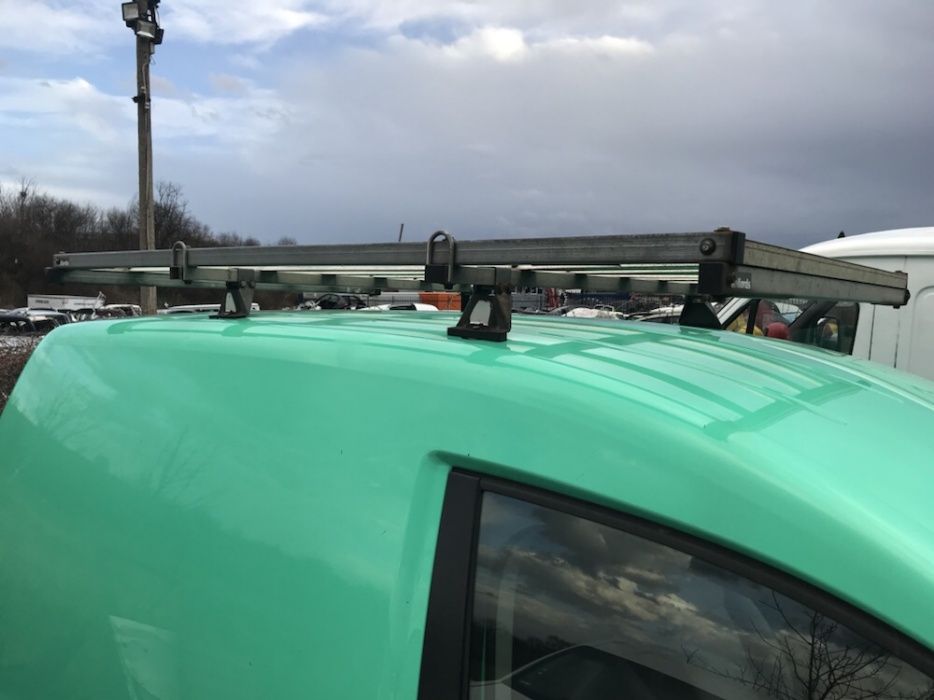НА ЧАСТИ! VW Caddy 1.9TDI, 105 кс. BLS климатик 2009 г.