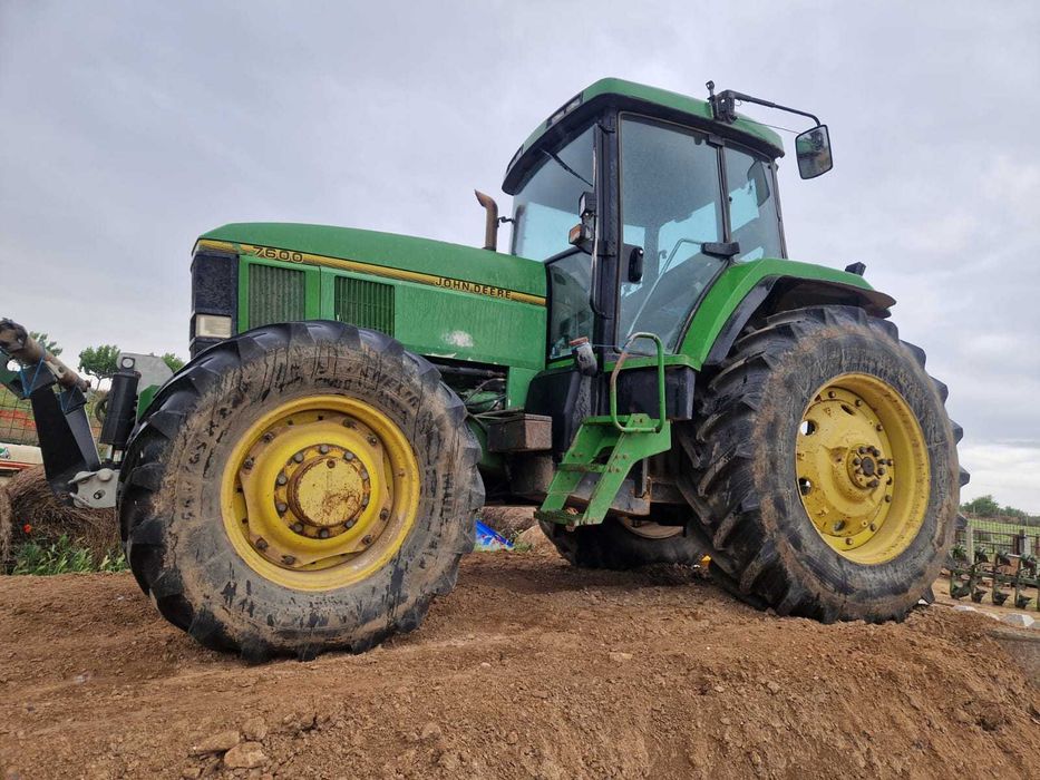 Tractor John Deere 7600