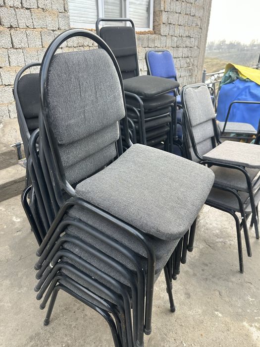 Стулья продается