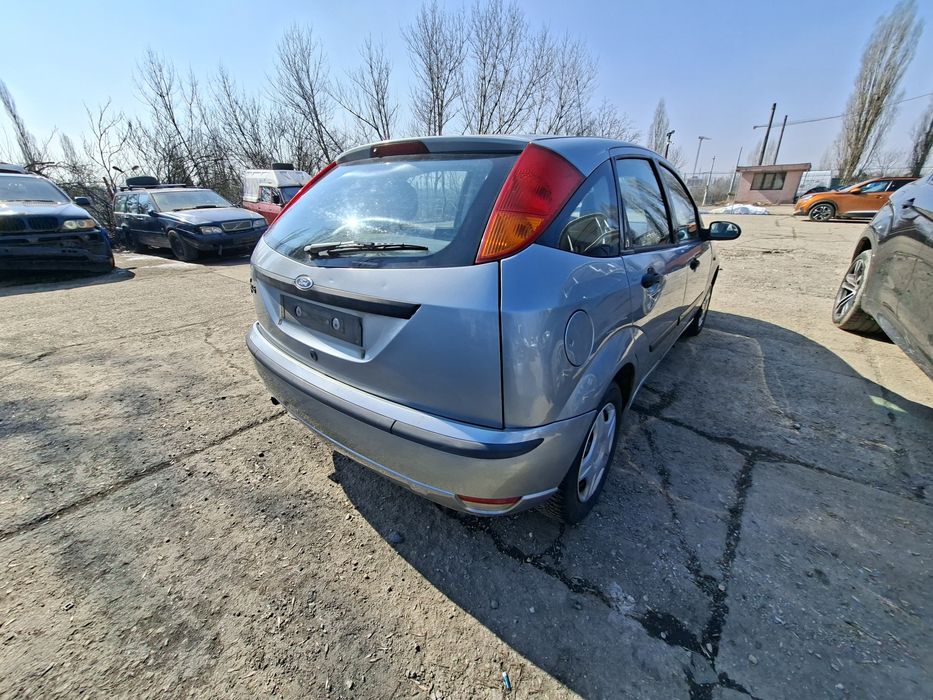 Dezmembrez Ford Focus 1 1.6B 2002 FYDD